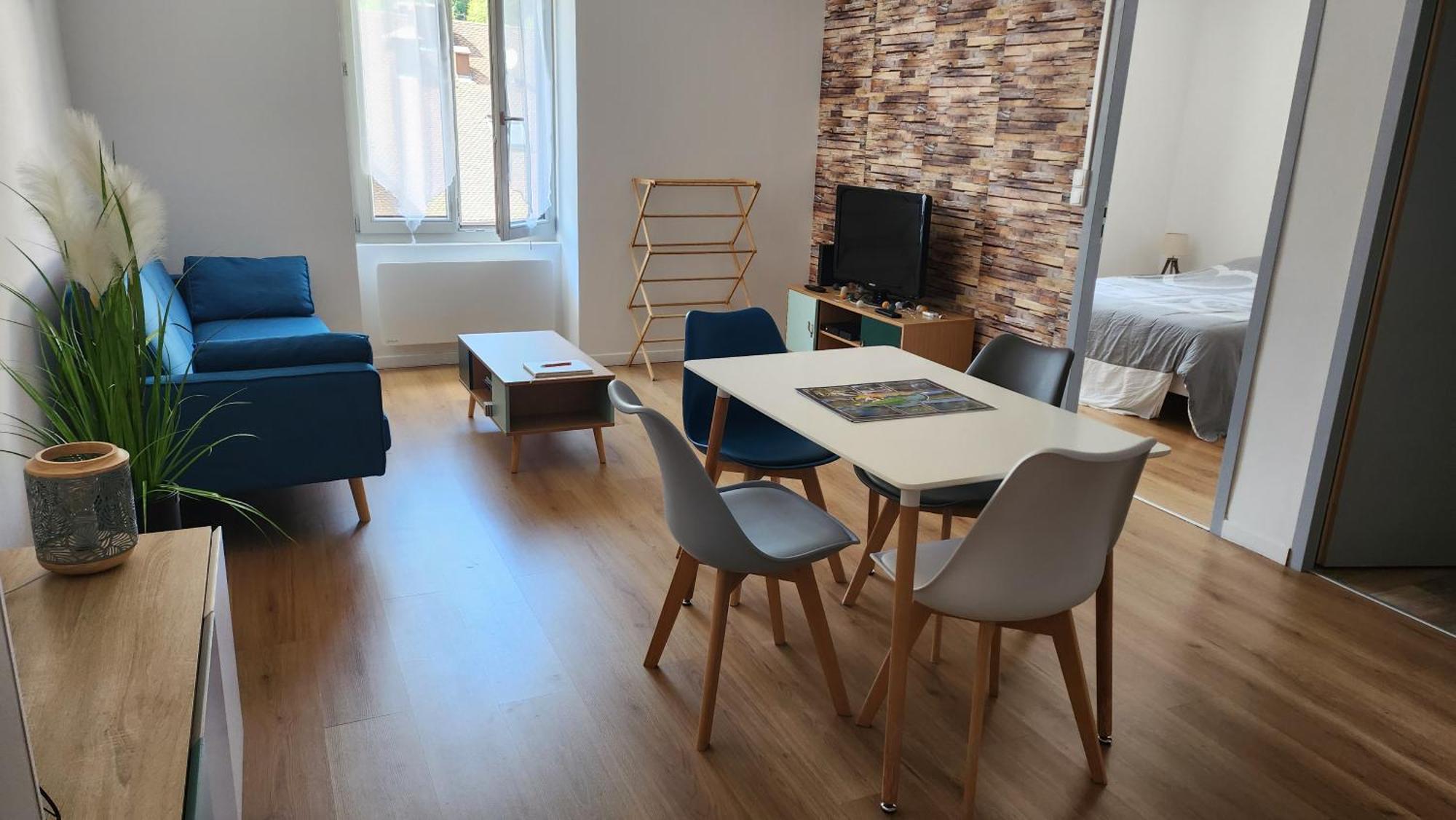 Appartement Tout Confort Vue Sur Les Forts Сален-ле-Бан Екстериор снимка